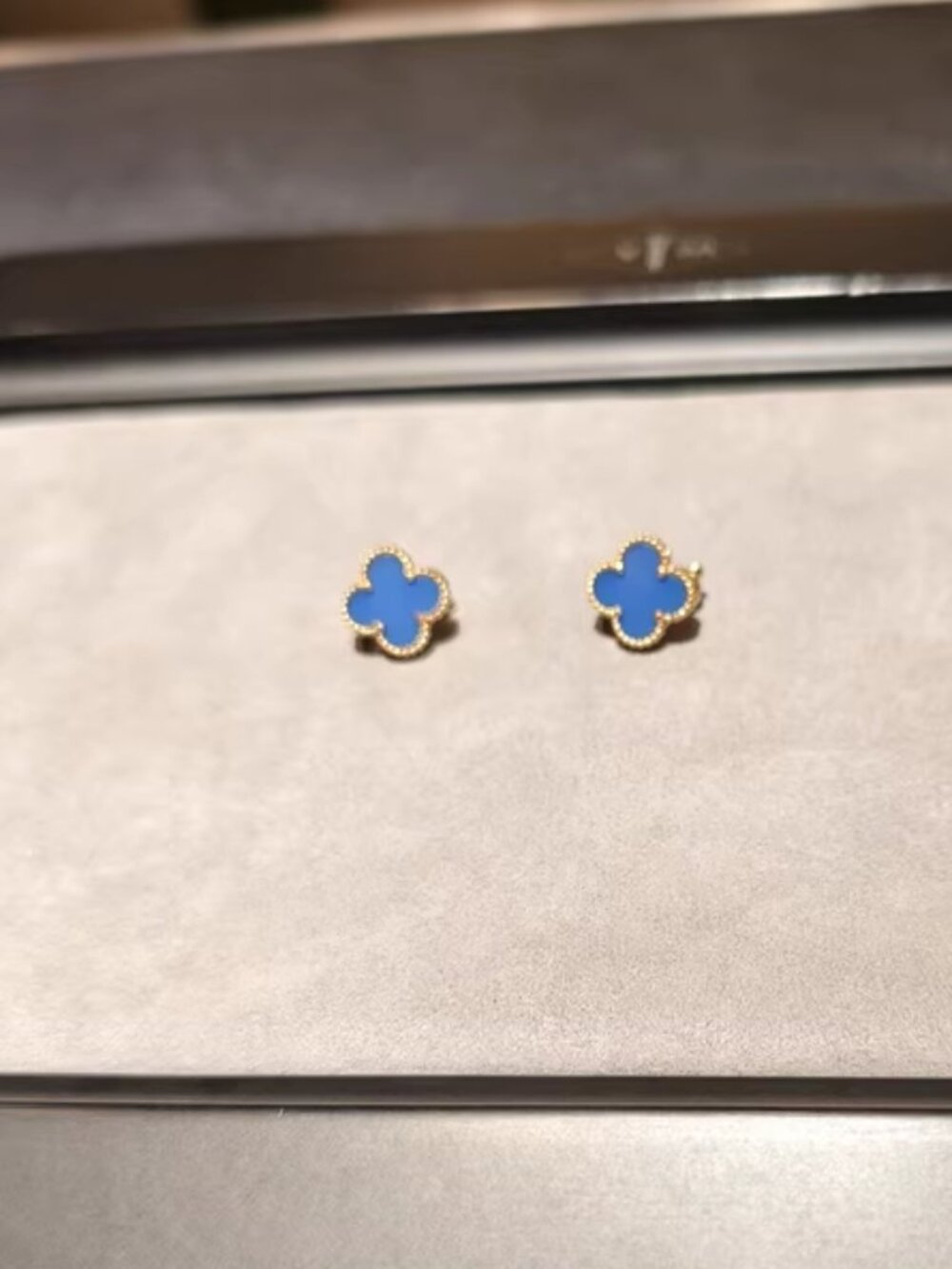 Van Cleef & Arpels earrings